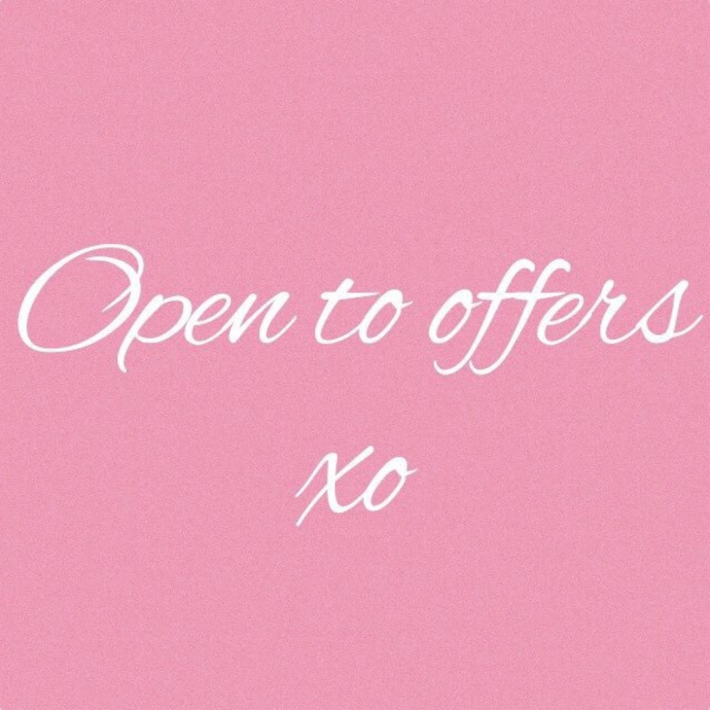 Love The Item But Not The Price?✨Open to Offers!✨